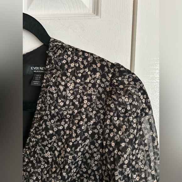 Ever New flounced ditsy print dress - Picture 12 of 16